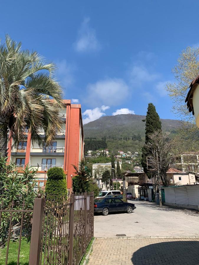Guest House Aphyn Leto Gagra Esterno foto
