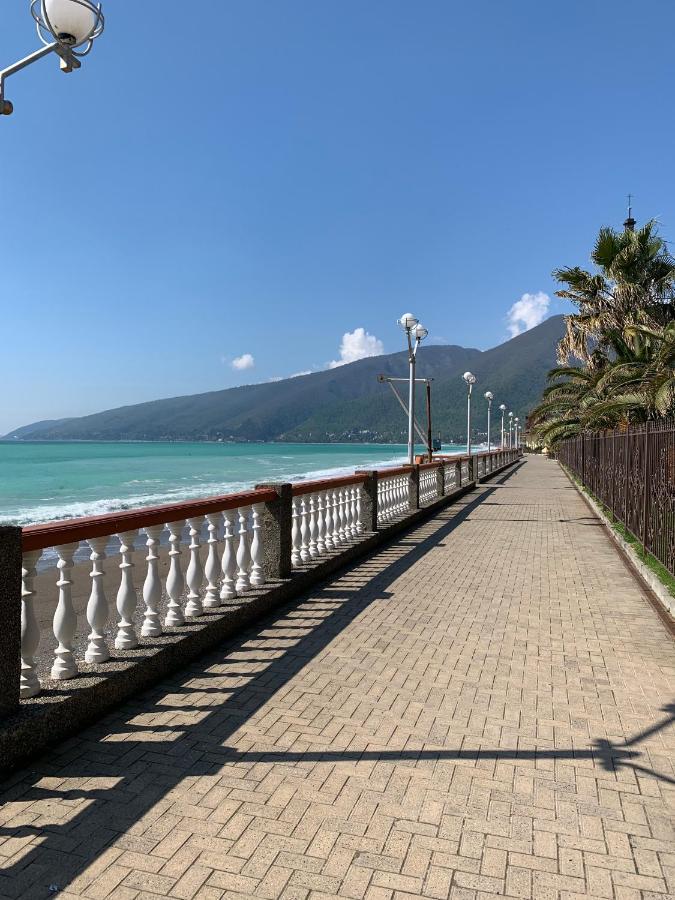 Guest House Aphyn Leto Gagra Esterno foto
