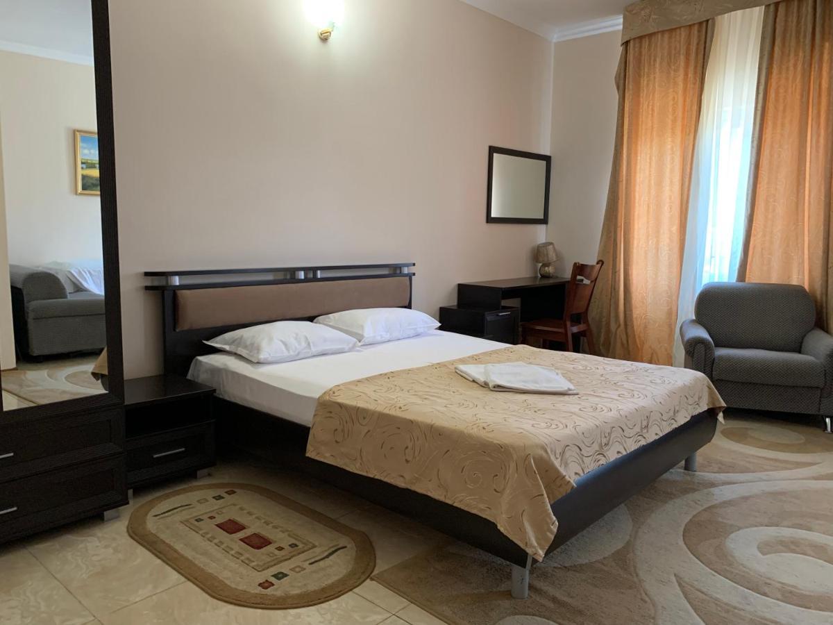 Guest House Aphyn Leto Gagra Esterno foto