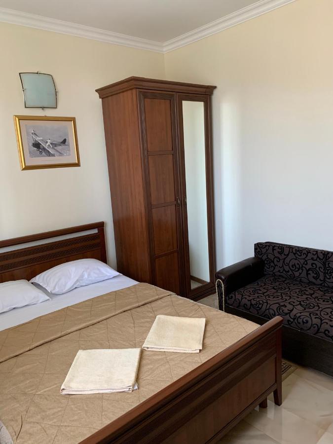 Guest House Aphyn Leto Gagra Esterno foto